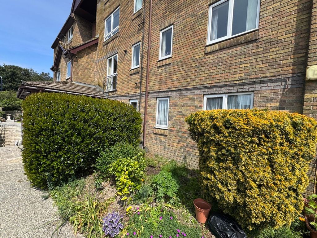 Property photo 3 of 11