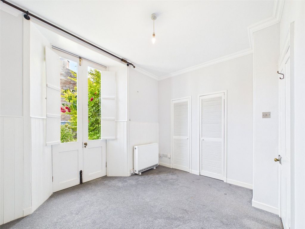 Property photo 3 of 17 Picture No. 05