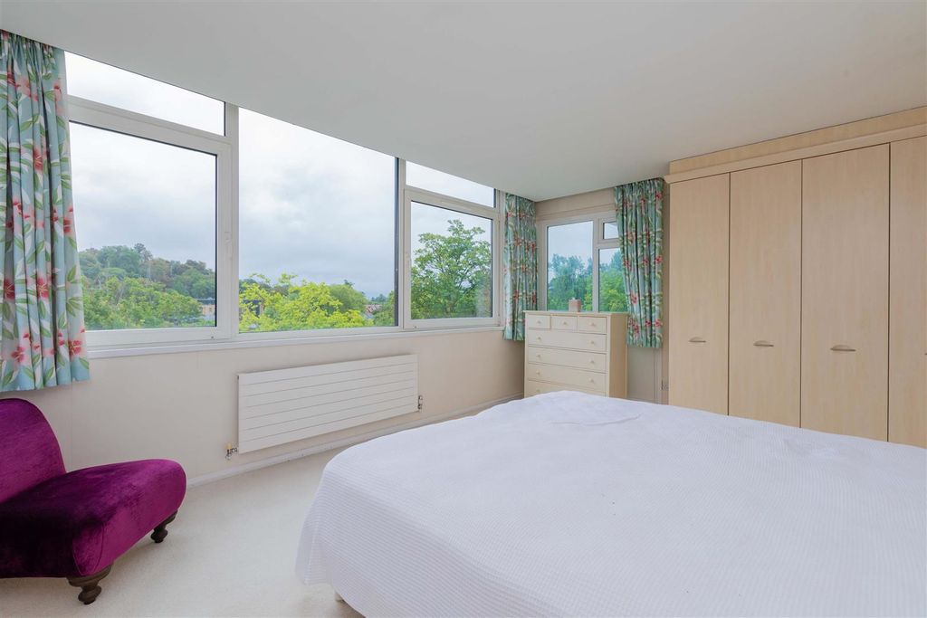 Additional image 13 of 2 bed flat for saleWoodhurst South Ray Mead Road, Maidenhead SL6