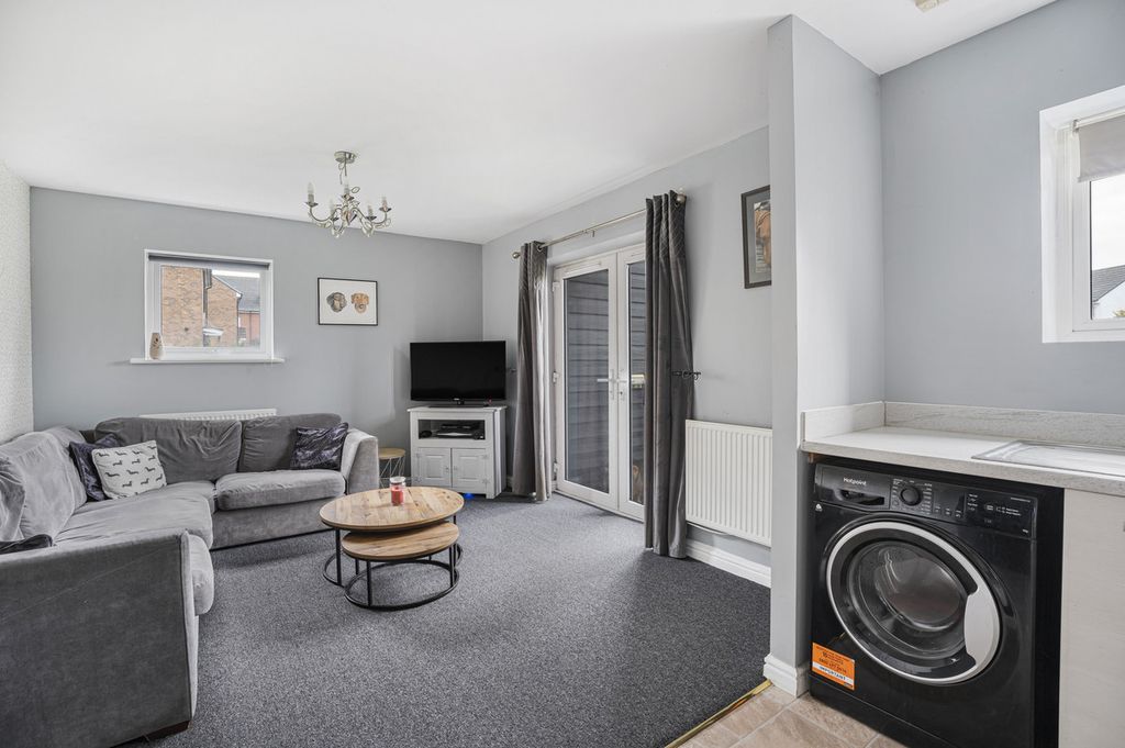 Additional image 7 of 1 bed flat for saleJackdaw Road, Didcot OX11