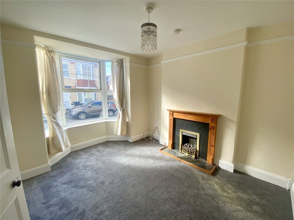 Property photo 3 of 15 Picture No. 02