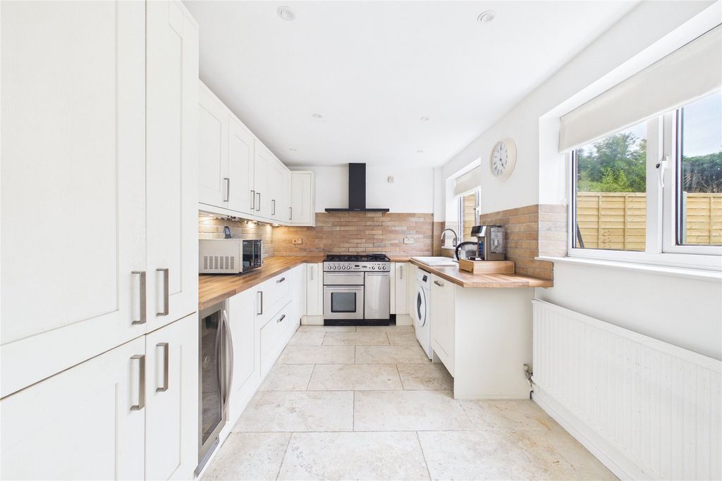 Property photo 1 of 16 Picture No. 04