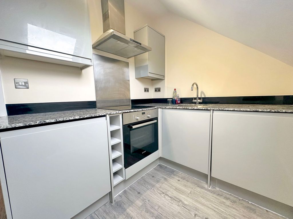 Property photo 3 of 7 Photo 6