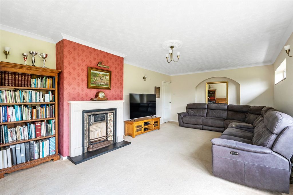 Property photo 3 of 17 Picture No. 16