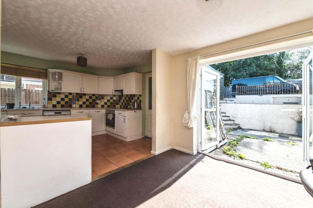 Property photo 3 of 27 Pbox-Img.Jpg
