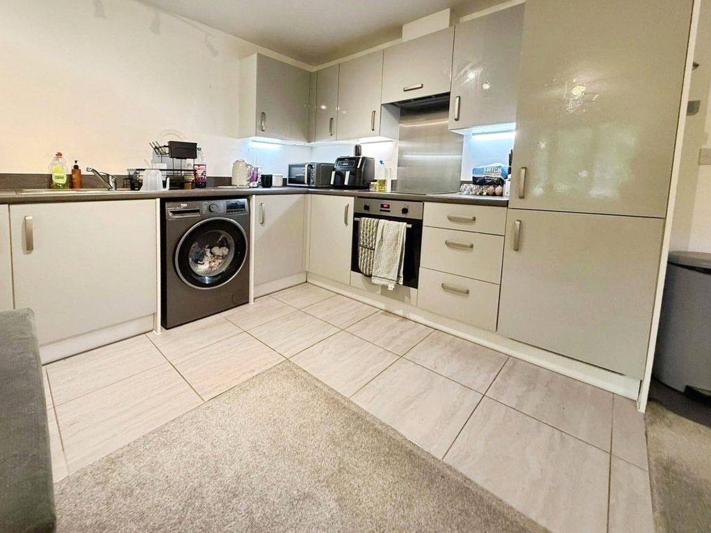 Property photo 3 of 9 Picture No. 14