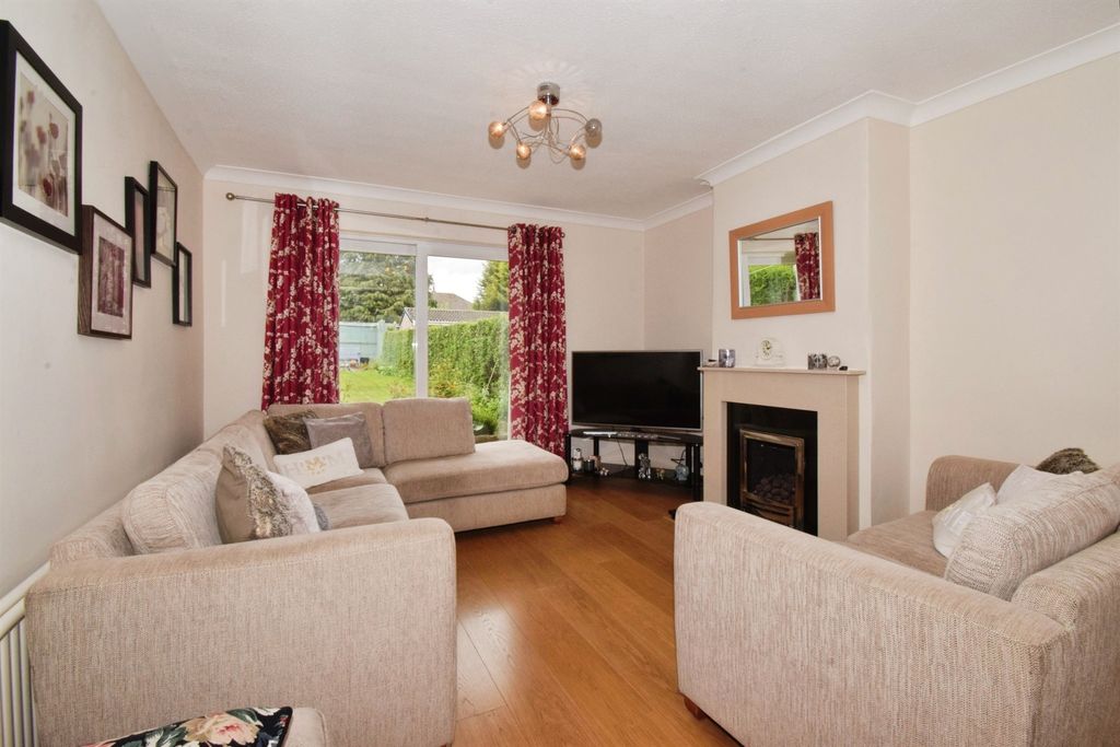 Property photo 2 of 23