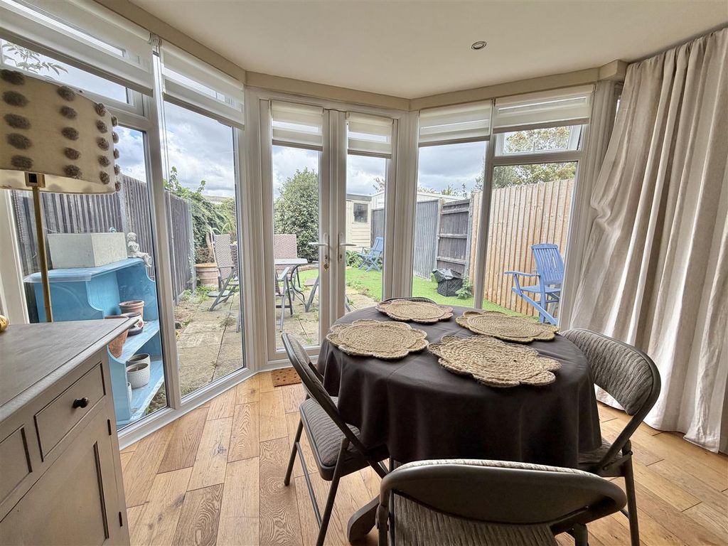 Property photo 3 of 15 Conservatory