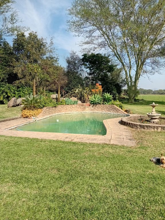 Property photo 3 of 32