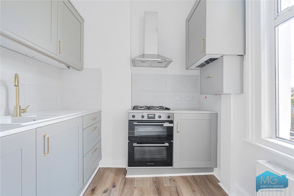 Property photo 2 of 9 Picture No. 08