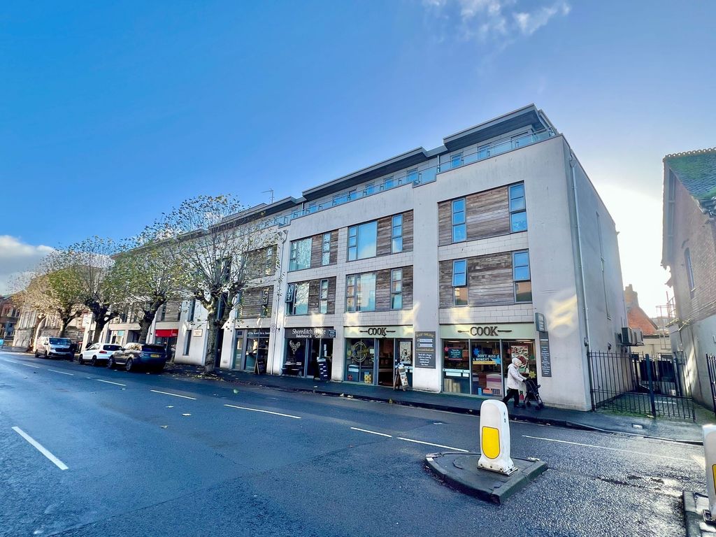 Property photo 1 of 7 Castlemoat Place
