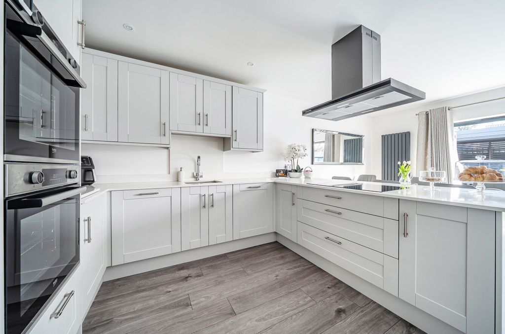 Property photo 2 of 22 Kitchen