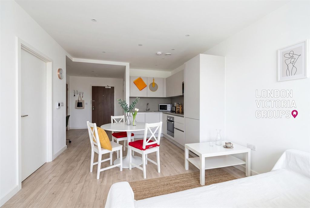 Property photo 2 of 13 1-9434.Jpg