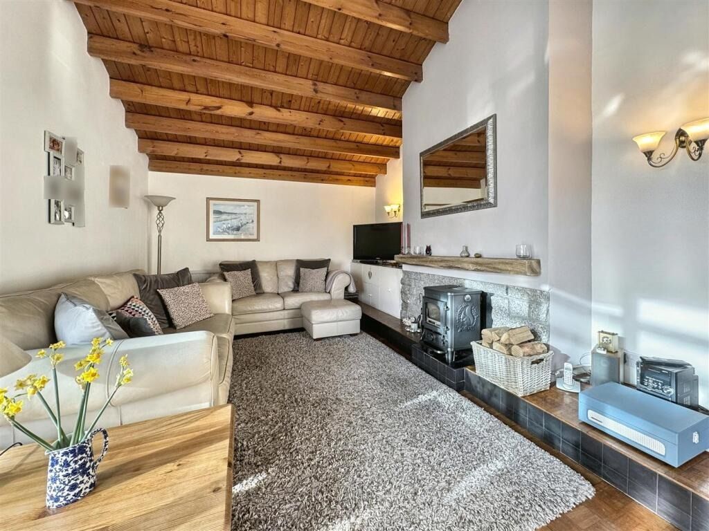 Property photo 2 of 30 4847103