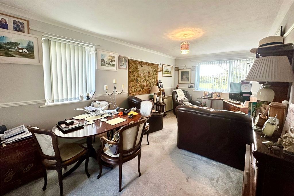 Property photo 2 of 8 Picture No. 05
