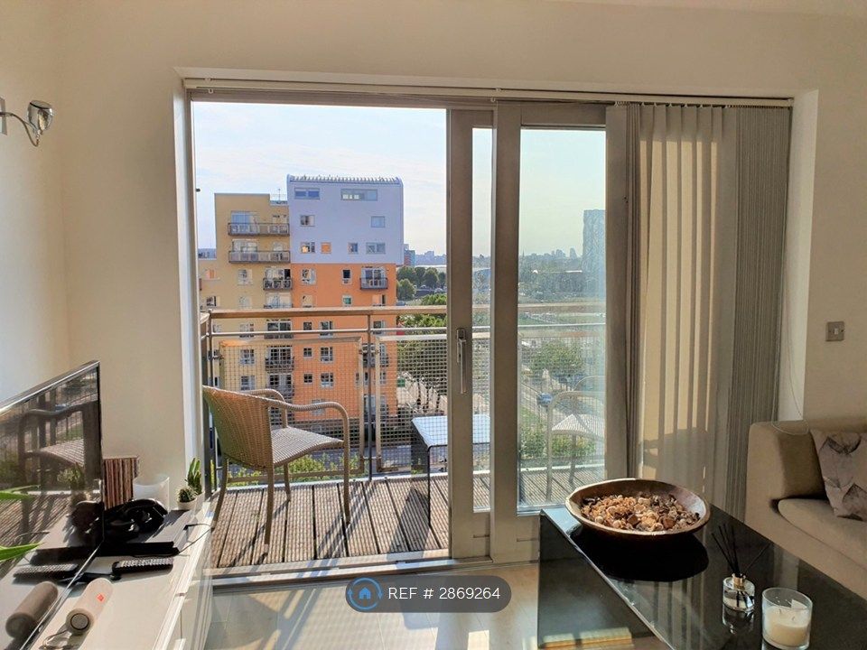 Property photo 2 of 10 Balcony