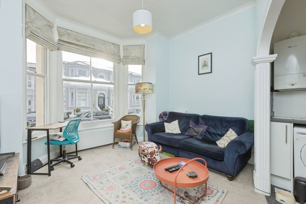 Property photo 3 of 12 Photo