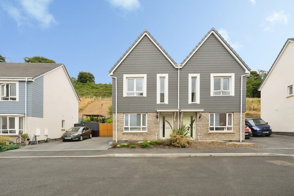 Property photo 1 of 19 Pbox-Img.Jpg