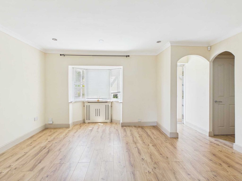 Property photo 3 of 10 Picture No. 96