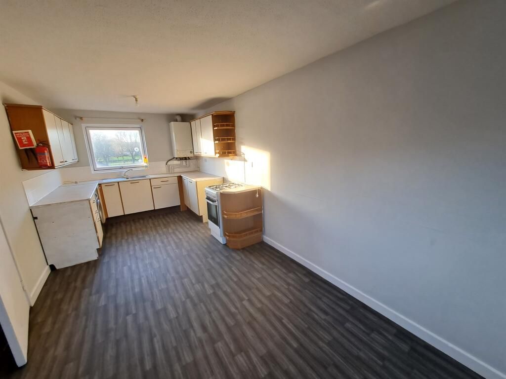 Property photo 3 of 6 Bedroom 2