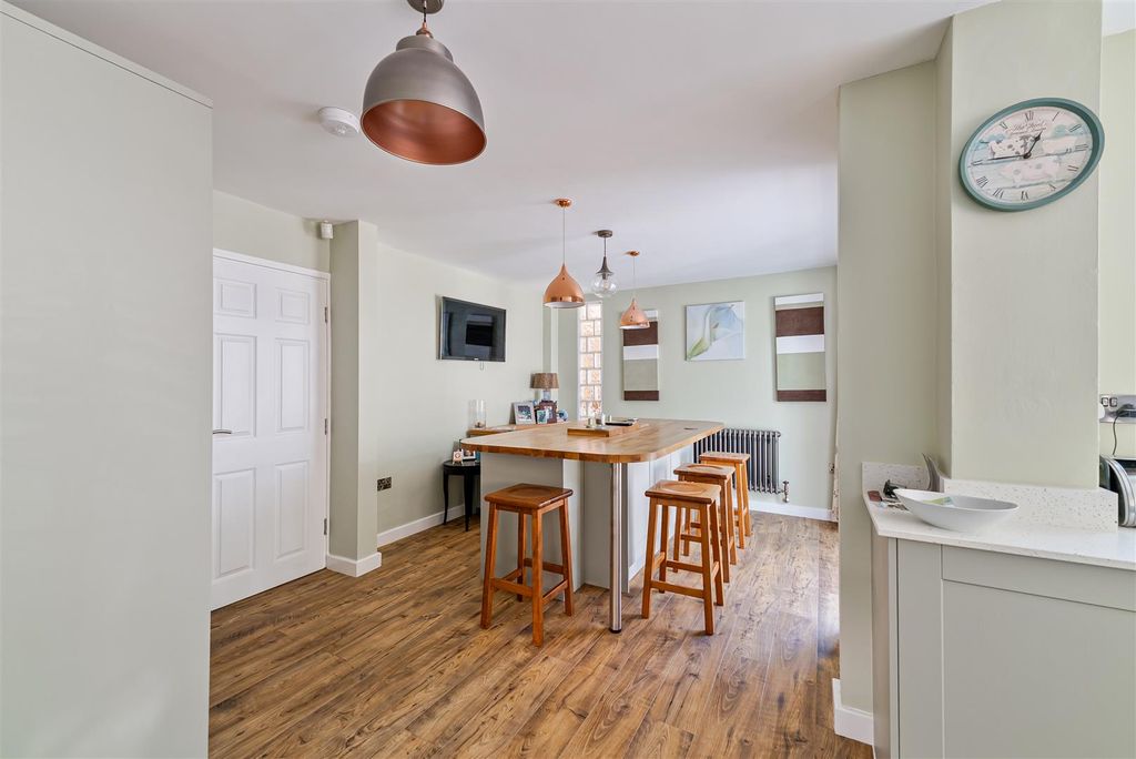 Property photo 2 of 32 Kitchen/Dining