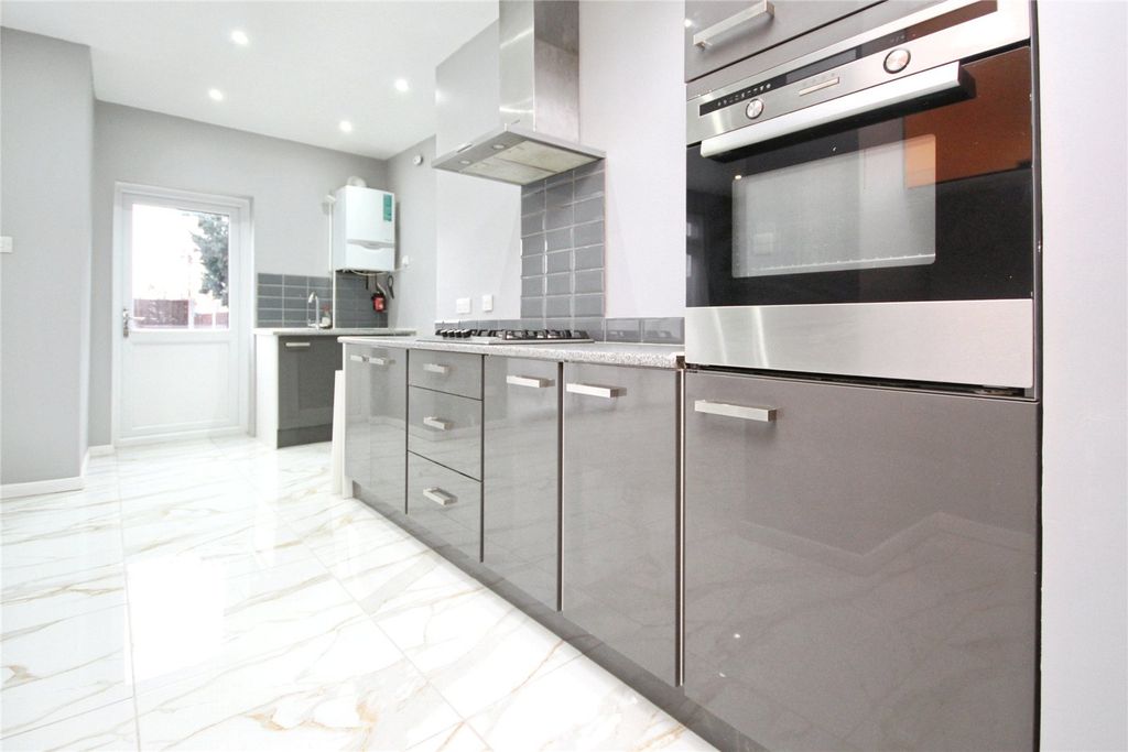 Property photo 2 of 15 Picture No. 02