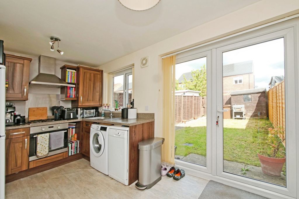 Property photo 2 of 15 Pnmb0531