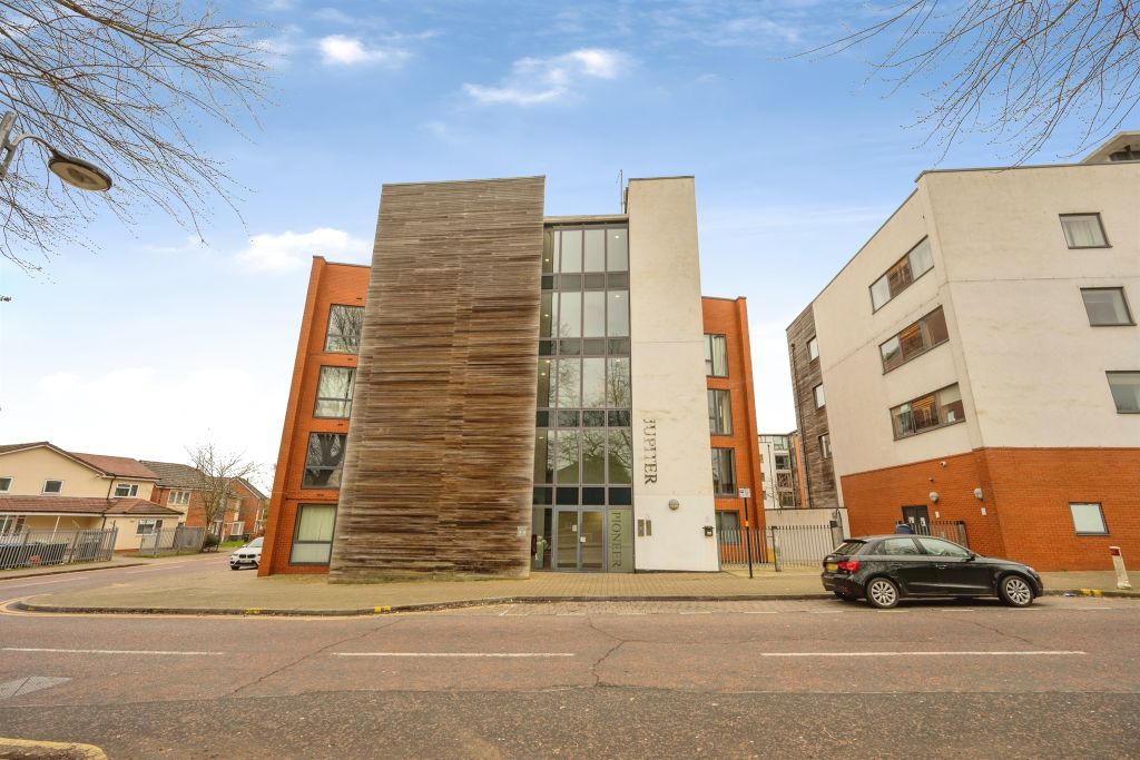 Property photo 1 of 20