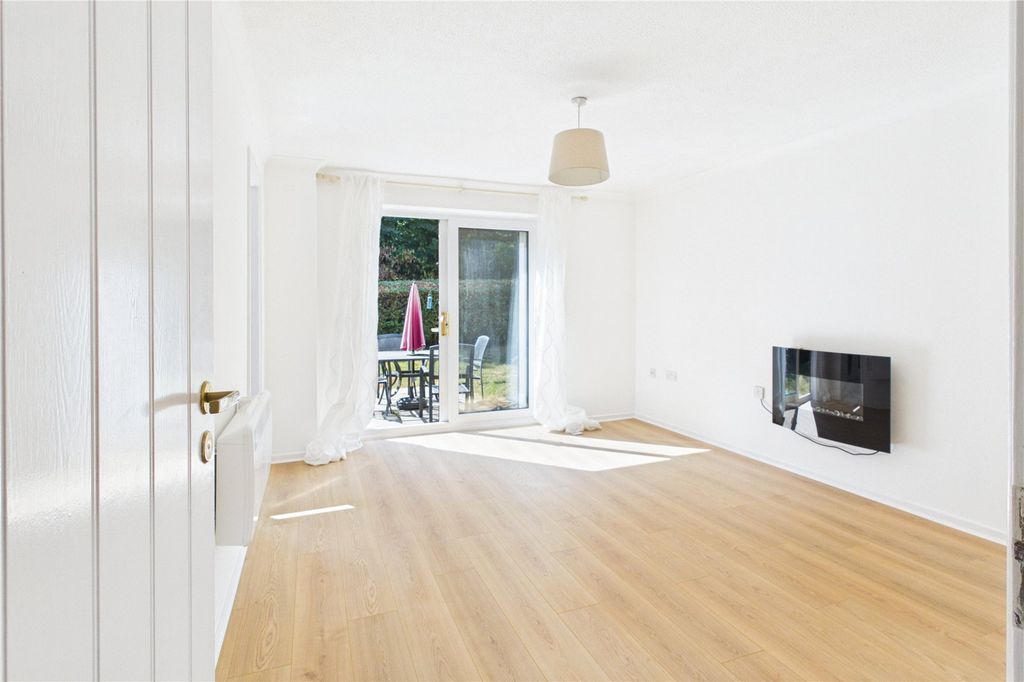 Property photo 2 of 10 Picture No. 05