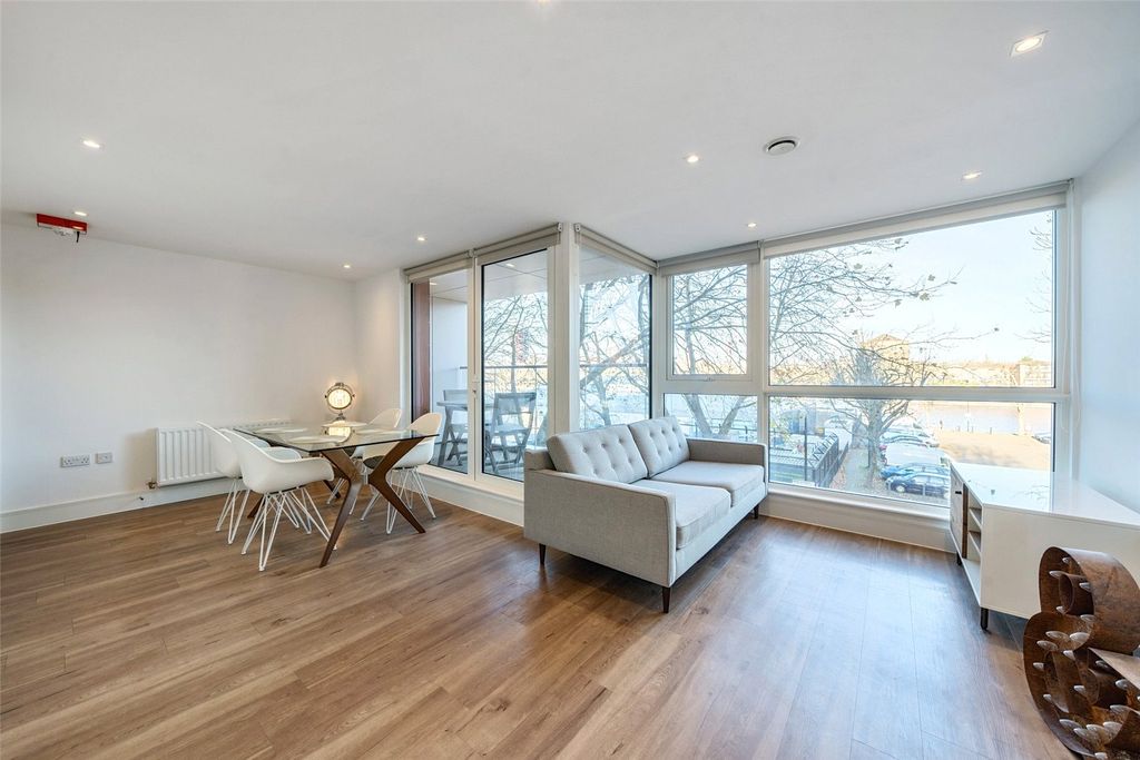 Property photo 1 of 28 Picture No. 04