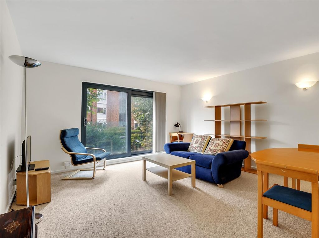 Property photo 3 of 27