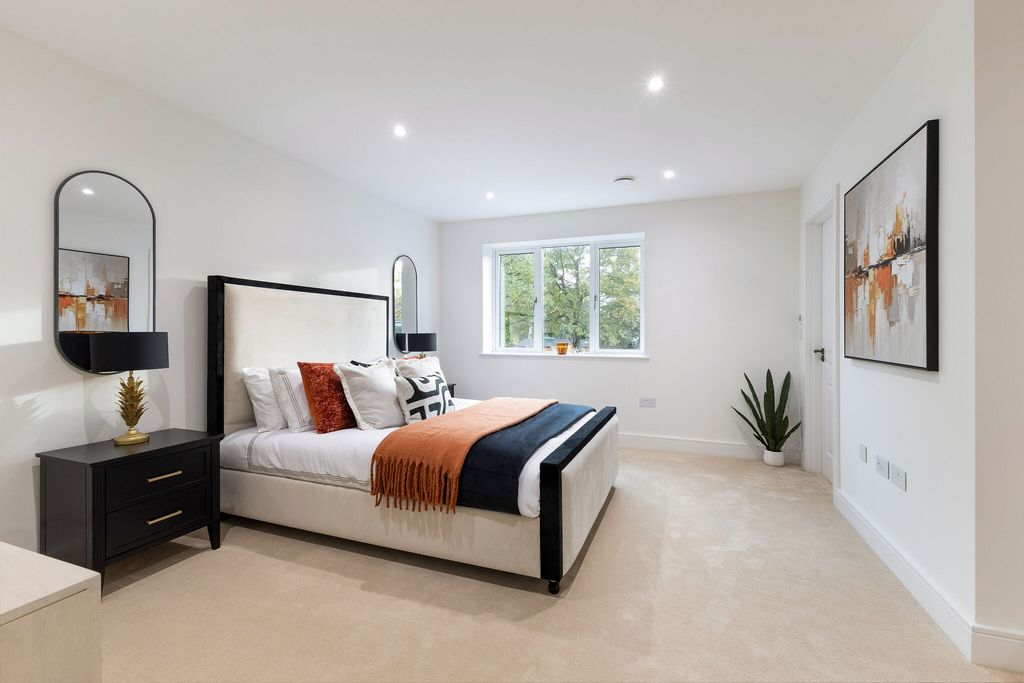 Additional image 5 of 4 bed semi-detached house for saleHurst Villas, Hurst Road, East Molesey KT8
