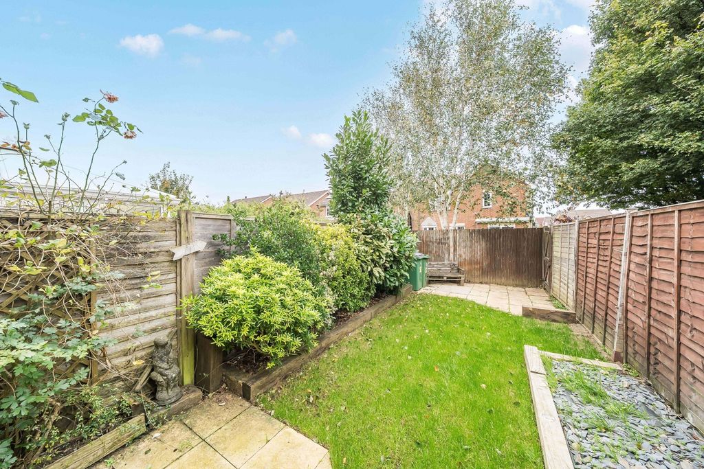 Property photo 2 of 19 Garden