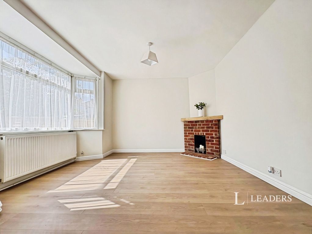 Property photo 3 of 17 Pbox-Img.Jpg