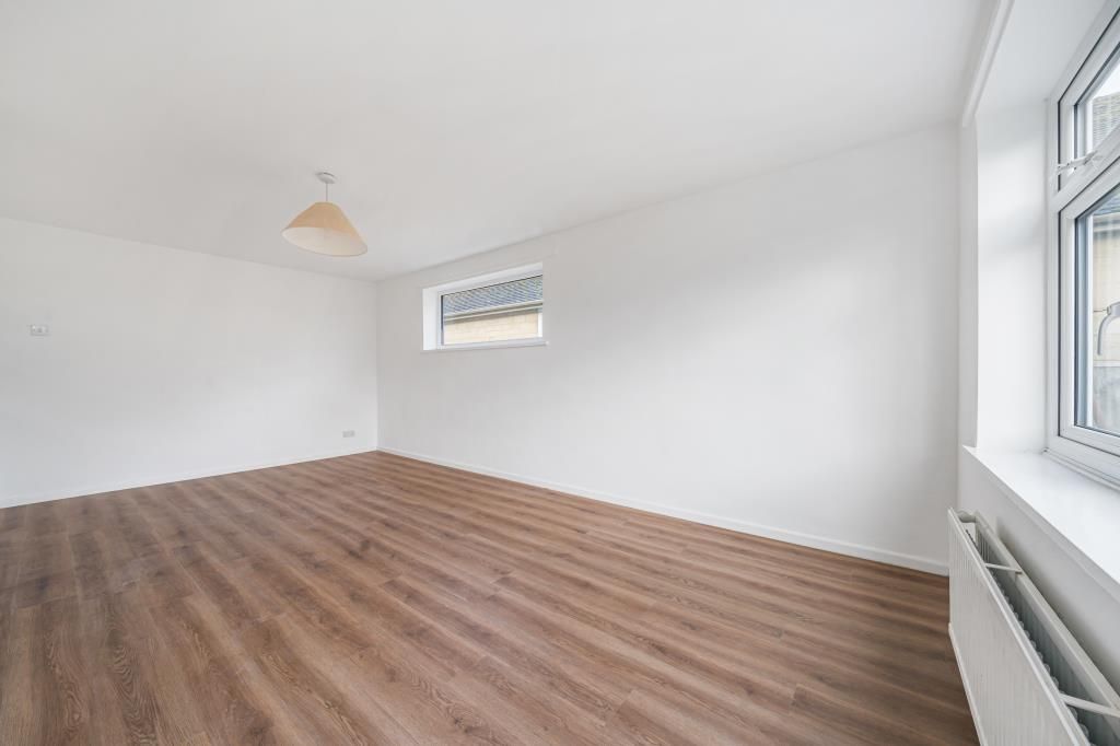 Property photo 3 of 10 Reception