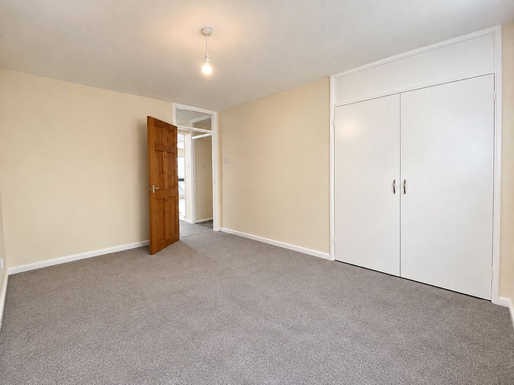 Property photo 3 of 8 Picture No. 10
