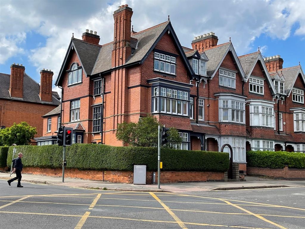 Property photo 1 of 8 Flat 2 Woodgate House Front.Jpg