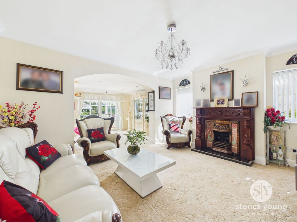 Property photo 2 of 33