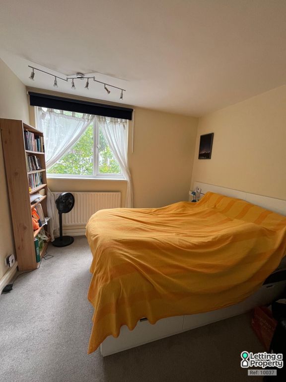 Property photo 3 of 10