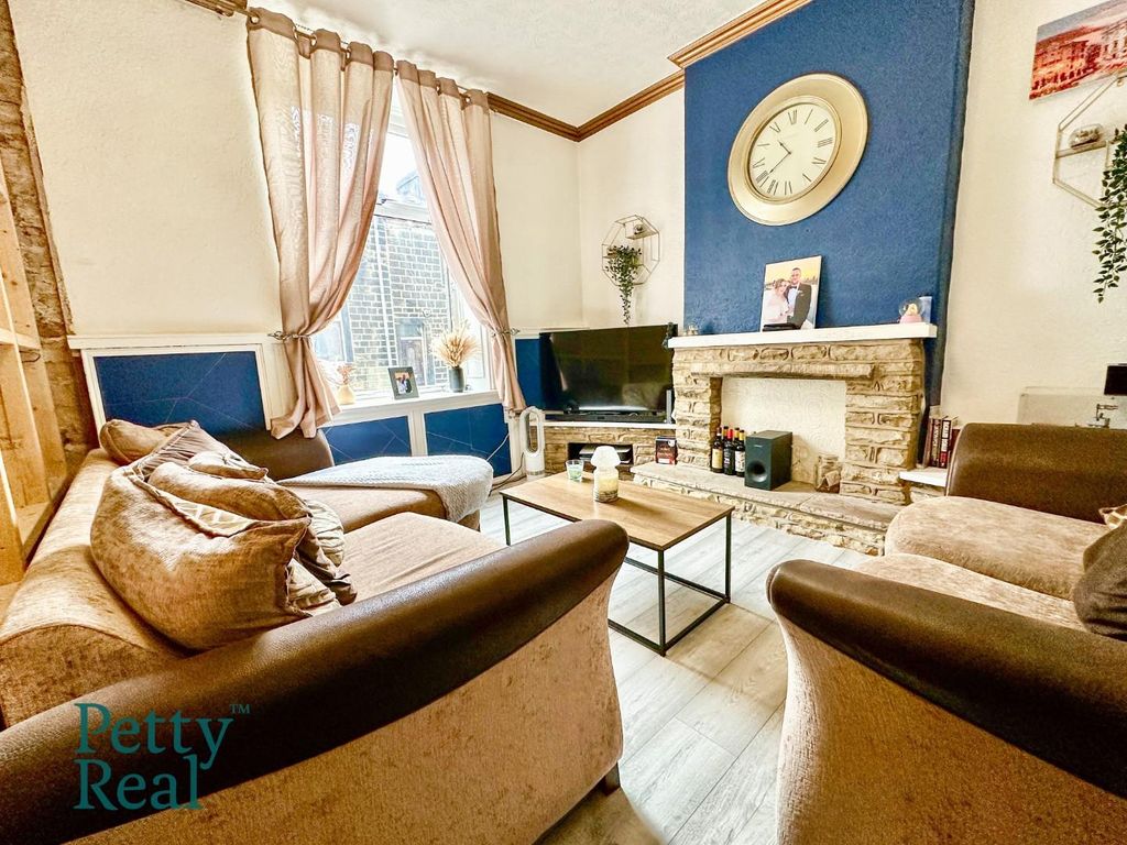 Property photo 2 of 12 9Af9536A-09F1-4Dbc-881C-3970C0950D85.Jpeg