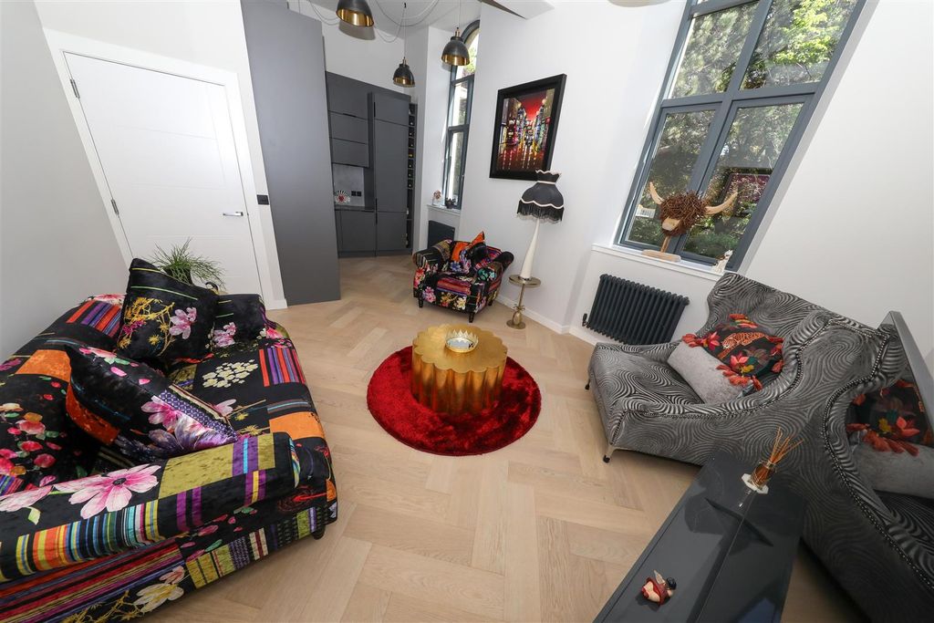 Property photo 3 of 23 C
