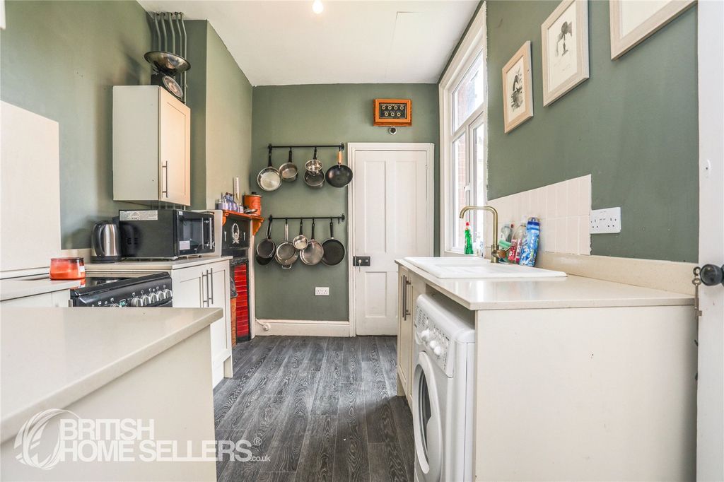 Property photo 2 of 16 Picture No. 04