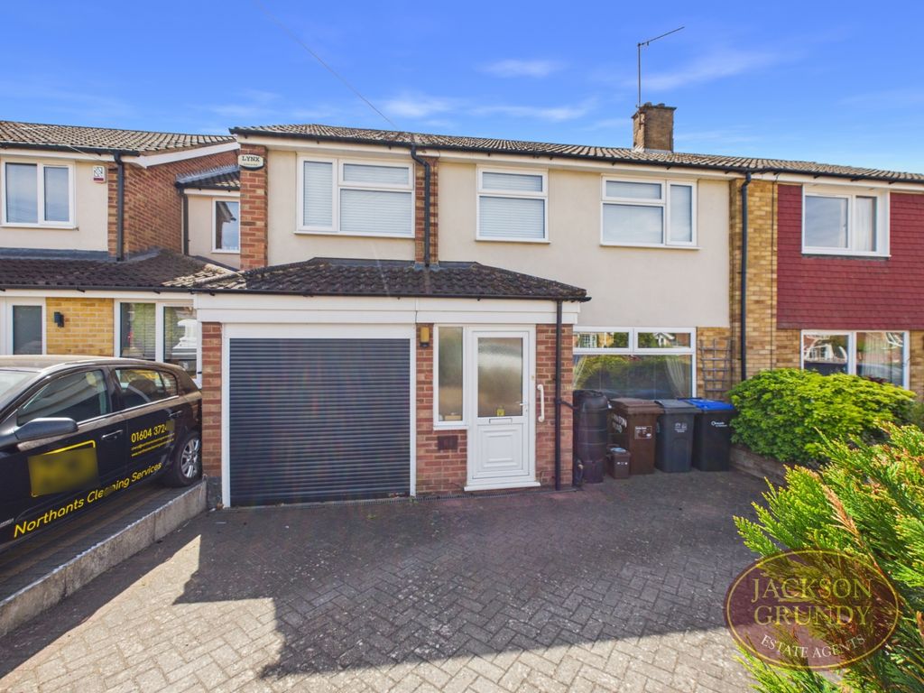 Property photo 1 of 17 Hinton Road