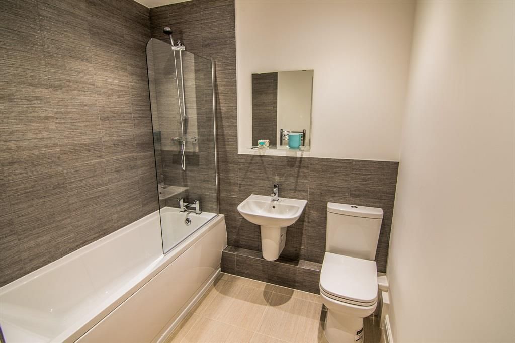 Property photo 2 of 4 Bathroom