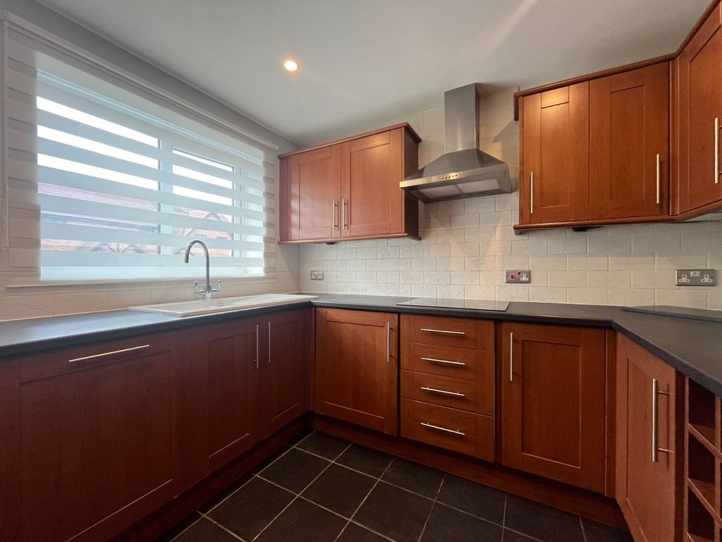 Property photo 2 of 14 Picture No. 28
