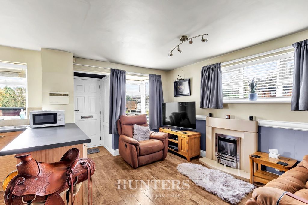 Property photo 3 of 11 Beech Street (10).Jpg