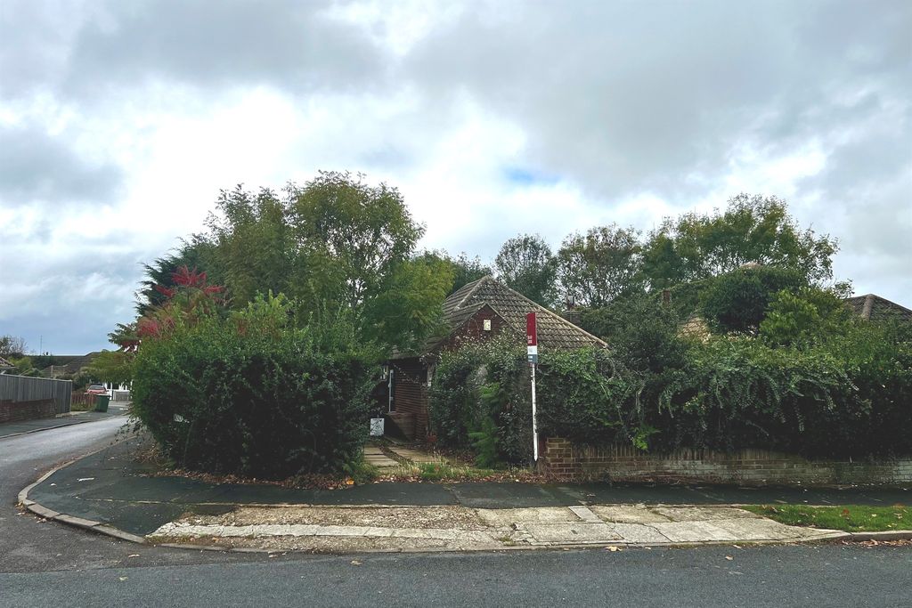 Property photo 1 of 8
