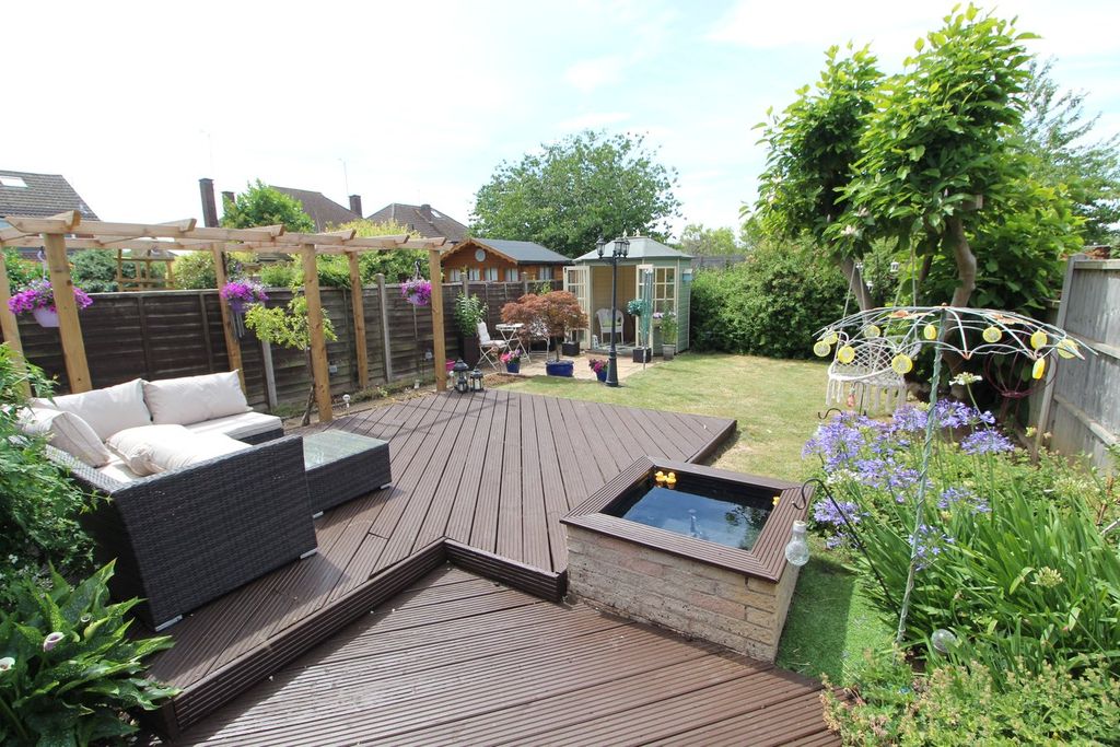 Property photo 2 of 16