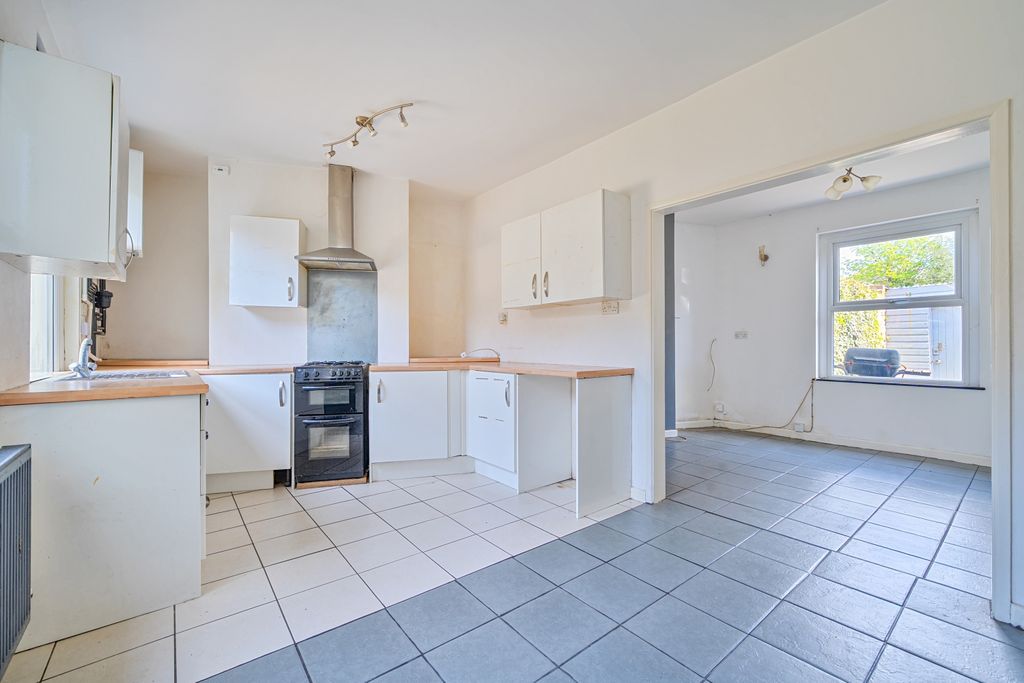 Property photo 2 of 18 1440219-10-69d508Ae46191-Arw-1