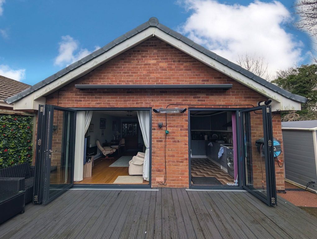 Property photo 2 of 19 Picture No. 31